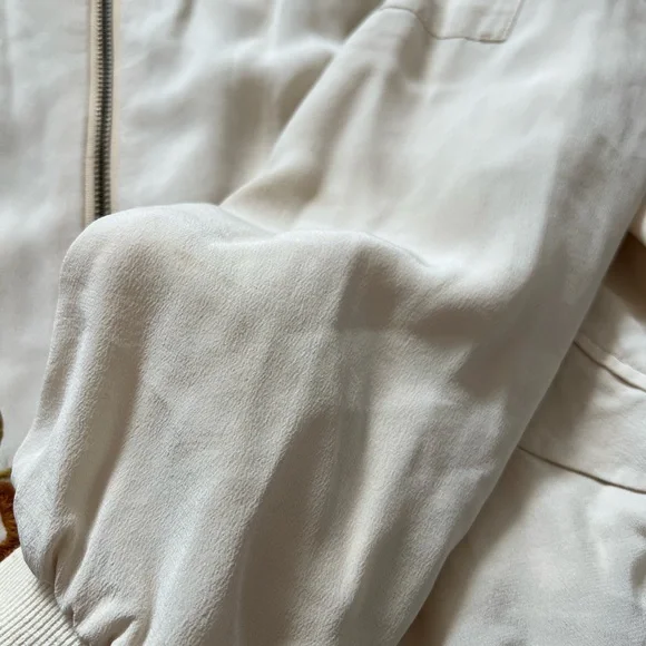 Johnny was cream bomber jacket embroidered with peacocks 100% silk size small - Picture 10 of 11